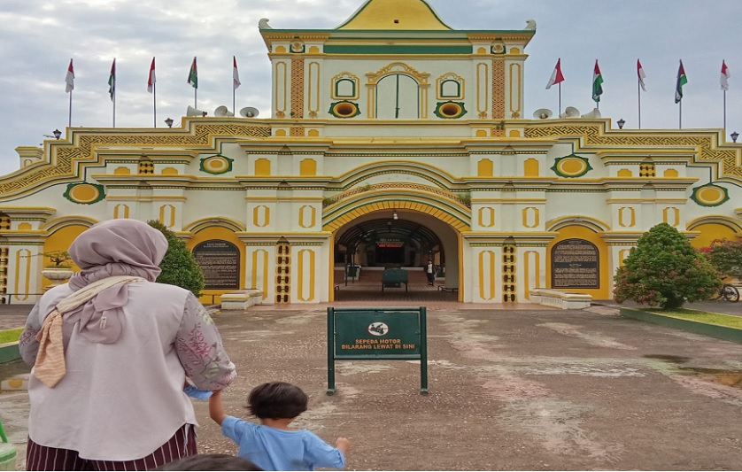 Telusuri Pesona Masjid Berusia 245 Tahun: Ikon Wisata Sejarah dan Religi Pulau Madura