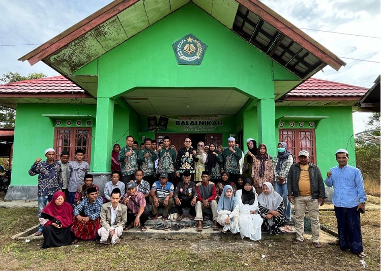 Pengadilan Agama Sampit melaksanakan kegiatan sidang keliling (di luar gedung) bertempat di Kantor Urusan Agama (KUA) Kecamatan Seranau pada Jumat, 21 Februari 2025. Foto istimewa PA Sampit