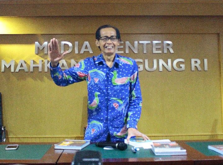 Mantan Ketua Kamar Pidana Mahkamah Agung, Dr. Artidjo Alkostar, SH., LLM. Foto dokumentasi MA