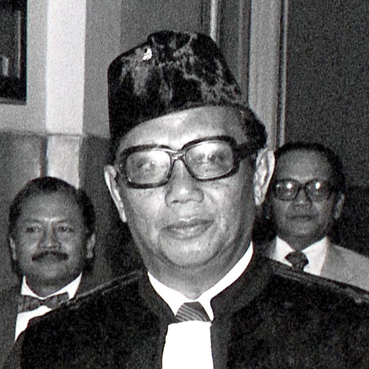 Oemar Seno Adji, Ketua MA RI Ke-5 dan Peletak Dasar Kaidah Hukum Pers Indonesia