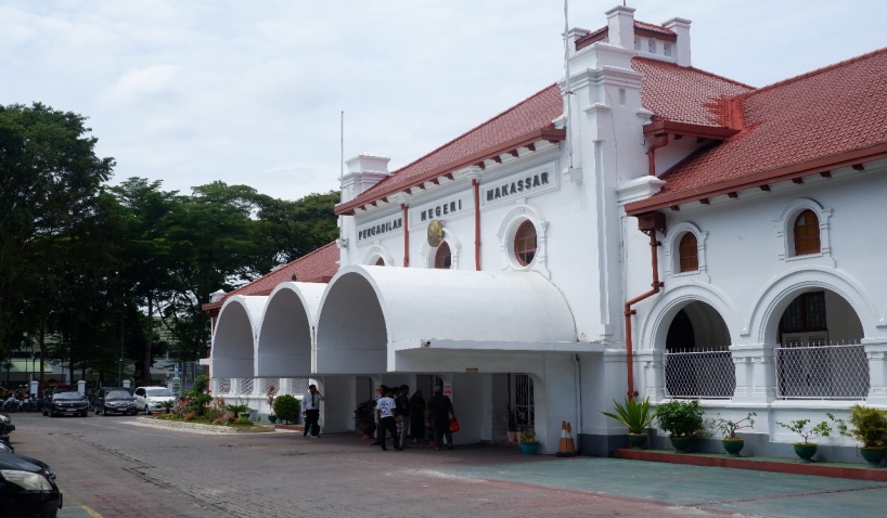 Pengadilan Negeri Makassar. Dokumentasi Tim Peneliti Pustrajak Diklat Kumdil MA RI, Saat Melakukan Riset di PN Makassar Kelas 1A Khusus.