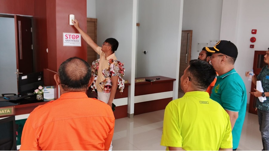 Pengadilan Kaimana Pasang Alat Deteksi Gempa Usai Sosialisasi Bencana