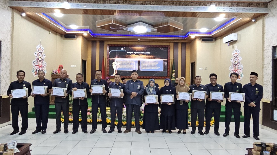 Pengadilan Agama Nanga Bulik berhasil meraih penghargaan dari Pengadilan Tinggi Agama Palangka Raya sebagai satuan kerja berprestasi dalam implementasi e-court pada triwulan I dan triwulan II-2025. Foto dokumentasi PA Nanga Bulik.