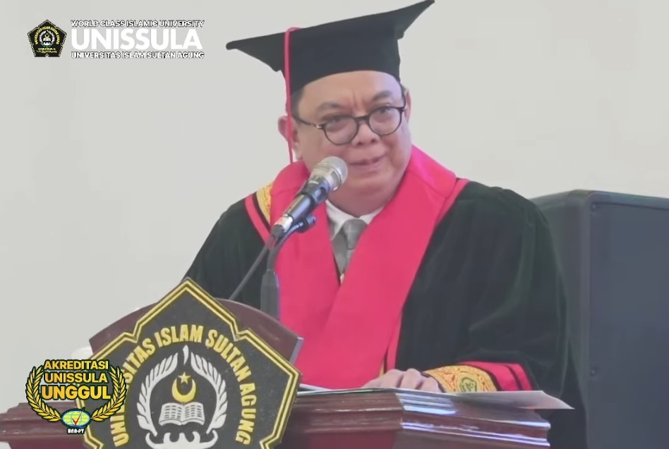 Profesor Kehormatan Hakim Agung Yodi Martono Wahyunadi sedang menyampaikan makalahnya di Auditorium Universitas Islam Sultan Agung Semarang. Foto: YouTube MA
