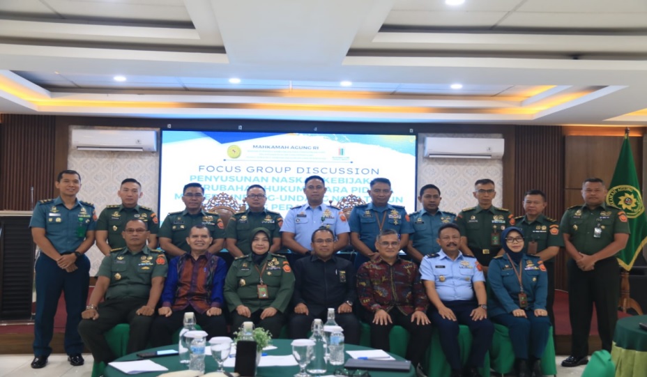 Pustrajak Kumdil MA Gelar Diskusi Perubahan Hukum Acara Pidana Militer