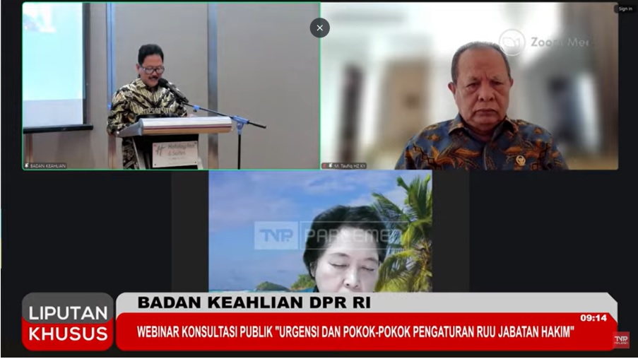 Prof. Dr. H. Yanto, S.H., M.H., Juru Bicara Mahkamah Agung saat menyampaikan paparan dalam Kegiatan Seminar Konsultasi Publik-Urgensi dan Pokok-Pokok Pengaturan RUU Jabatan Hakim (JH) oleh BK DPR RI (16/7/2025). Foto Humas MA
