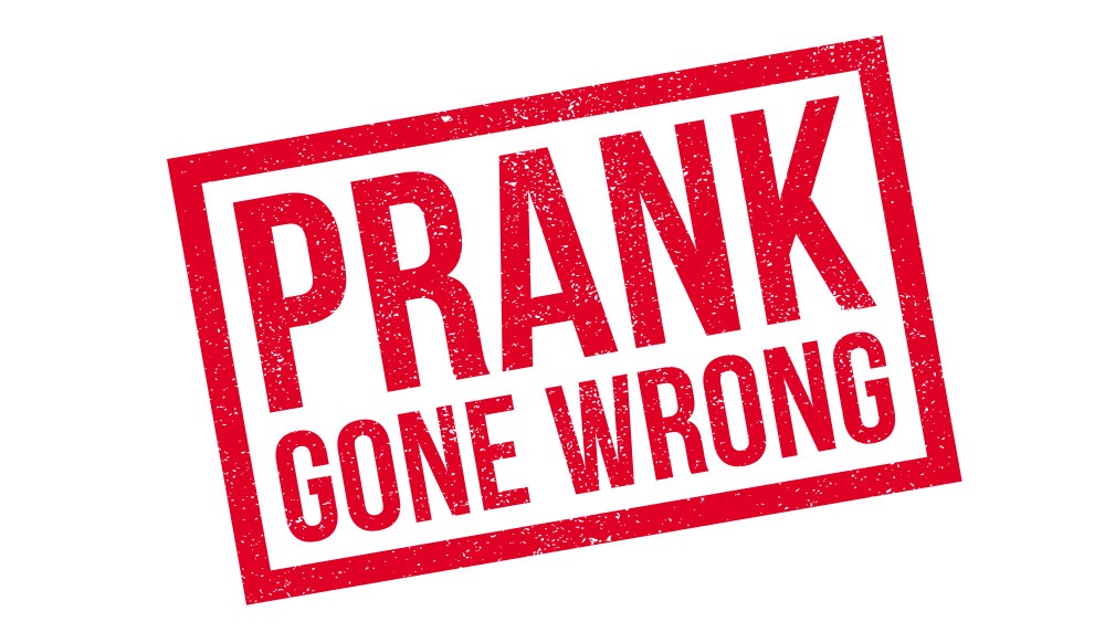 Ilustrasi prank yang salah. Foto vectorstock.com/
