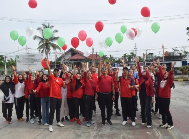 Keluarga Besar PN Bangkinang menghadiri pembukaan HUT RI dan HUT MA Ke-80. Dokumentasi PN Bangkinang