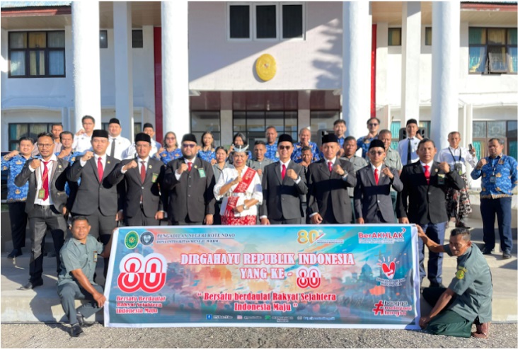 Seluruh aparatur Pengadilan Negeri Rote Ndao, Nusa Tenggara Timur melaksanakan upacara Hari Ulang Tahun Kemerdekaan Republik Indonesia ke-80. Foto dokumentasi PN Rote Ndao
