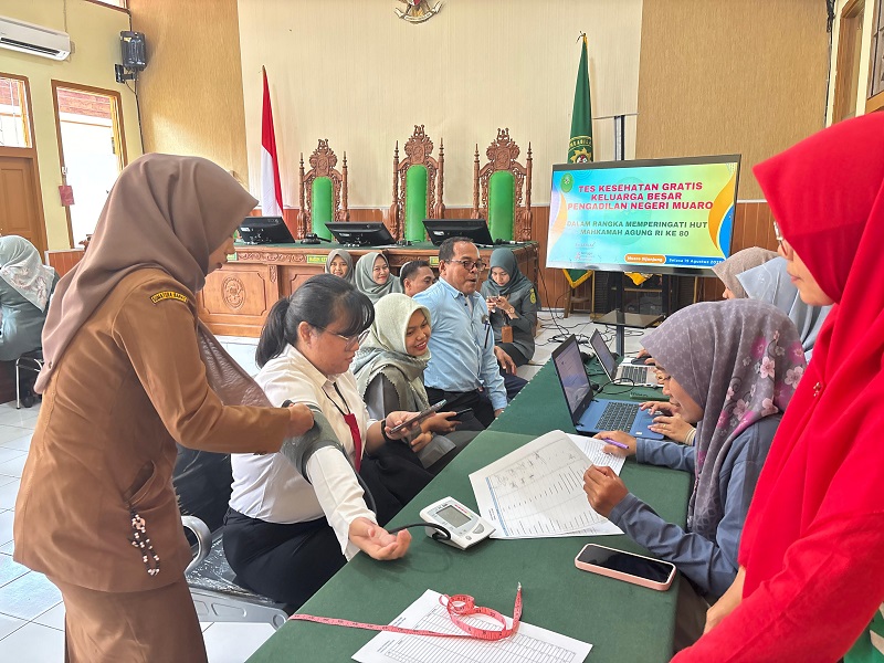 Dalam rangka memperingati Hari Ulang Tahun Mahkamah Agung Republik Indonesia yang ke-80, Pengadilan Negeri Muaro menyelenggarakan serangkaian kegiatan. Foto dokumentasi PN Muaro
