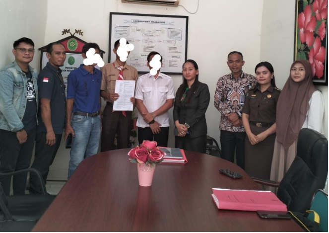 Pengadilan Negeri (PN) Pelalawan berhasil mencapai kesepakatan dalam musyawarah diversi dalam perkara nomor 6/Pid.Sus-Anak/2025/PN Plw dengan pelaku berinisial ZTR. Foto dokumentasi PN Pelalawan.