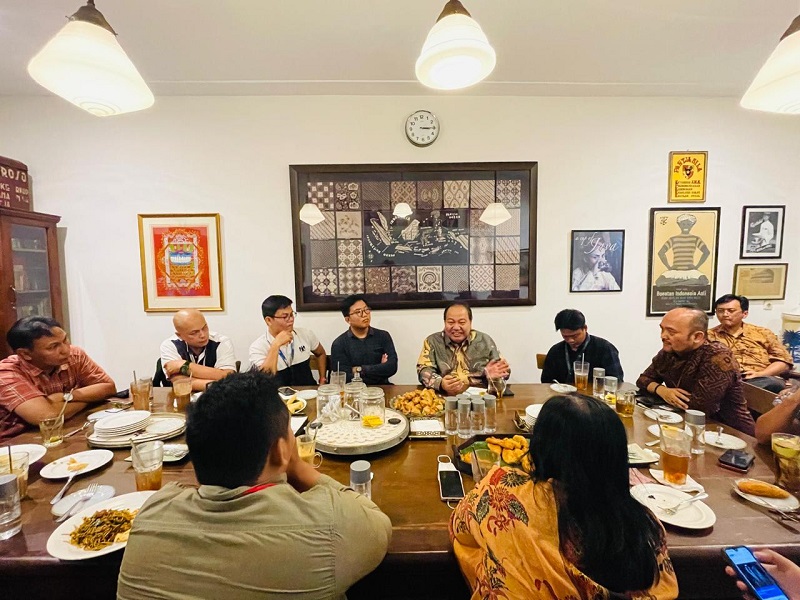 Suharto saat bercengkrama dengan jurnalis pada medio 2023 di Jakarta. Sumber Foto: Humas MA