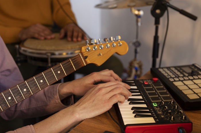 Ilustrasi pertunjukan musik. Foto : freepik.com
