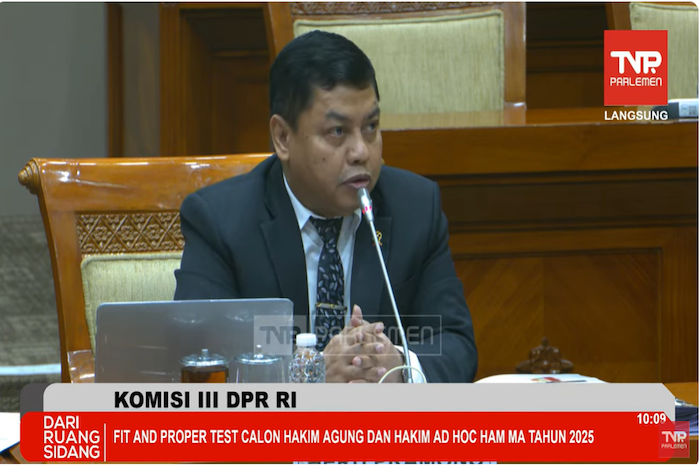 Panitera MA Heru Pramono Jalani Fit & Proper Test Calon Hakim Agung. Foto : tangkapan layar Youtube DPR RI
