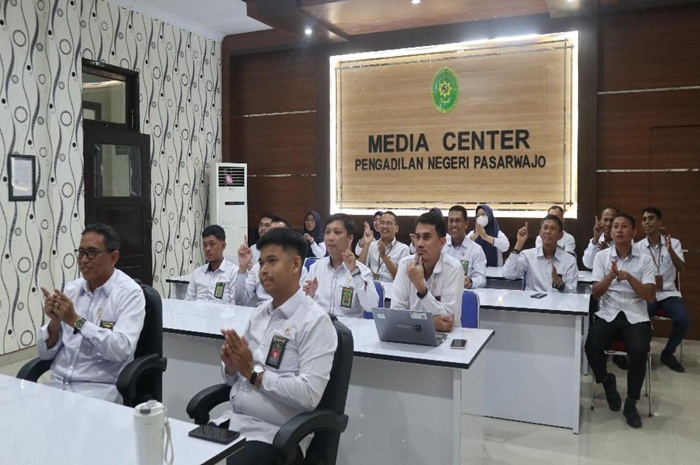 Bimtek pelayanan bagi penyandang disabilitas di PN Pasarwajo. Foto : Dokumentasi PN Pasarwajo
