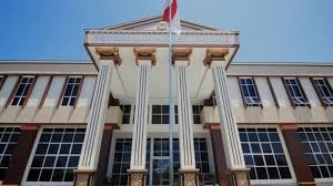 Gedung PN Padang. Foto : Facebook PN Padang