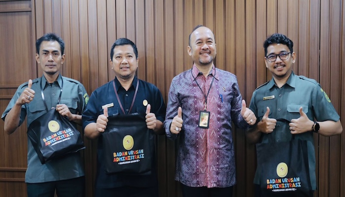 Tiga besar nominasi lomba Motto BUA. Foto : Humas MA