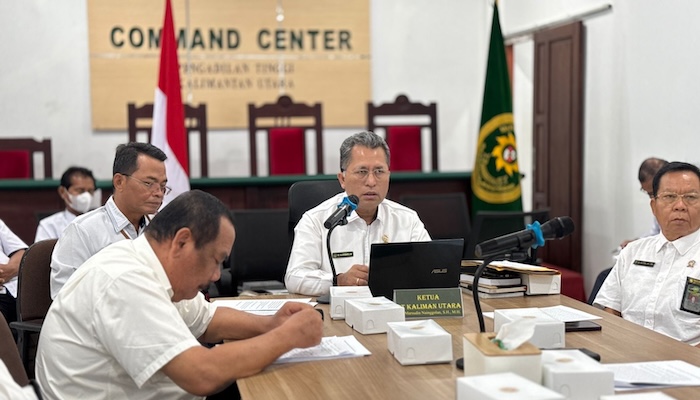 Diskusi mengenai sengketa tanah di Pengadilan Tinggi Kaltara. Foto : Tim Media PT Kaltara