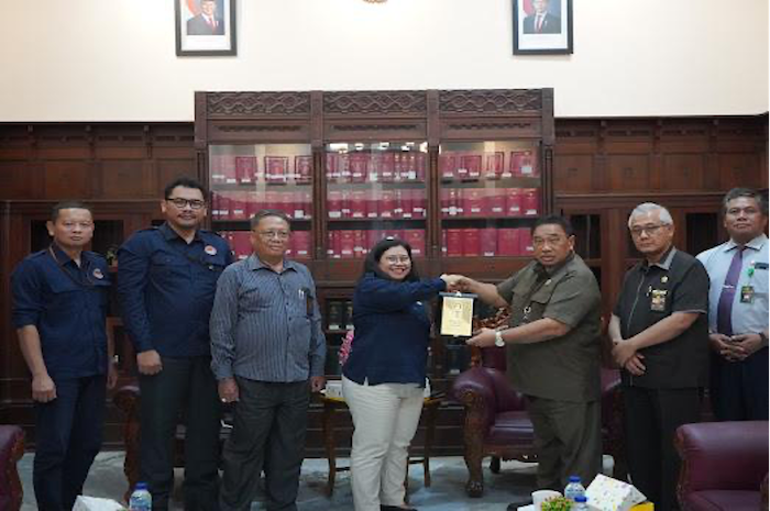 Kunjungan Kerja dan Audiensi LPSK RI di PT Surabaya. Foto ; Humas PT Surabaya