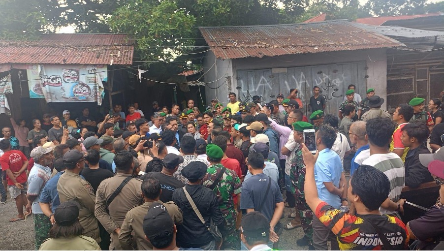 Pelaksanaan eksekusi yang dilakukan PN Bitung. Foto : PN Bitung