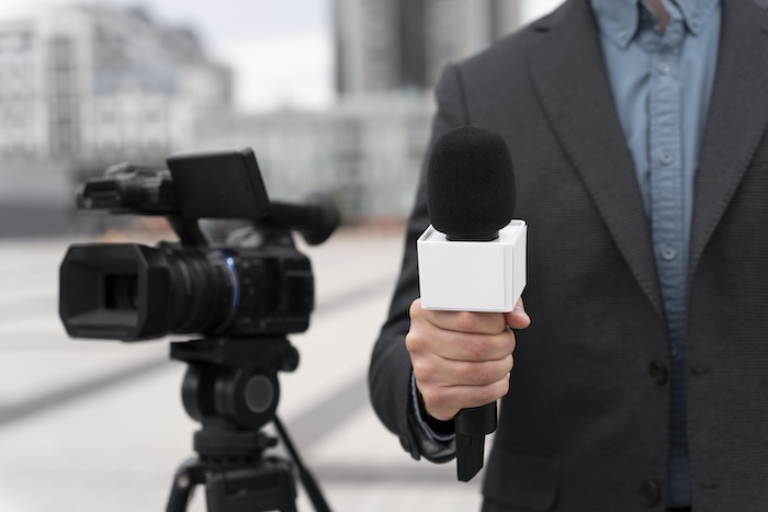 Ilustrasi media massa. Foto : freepik