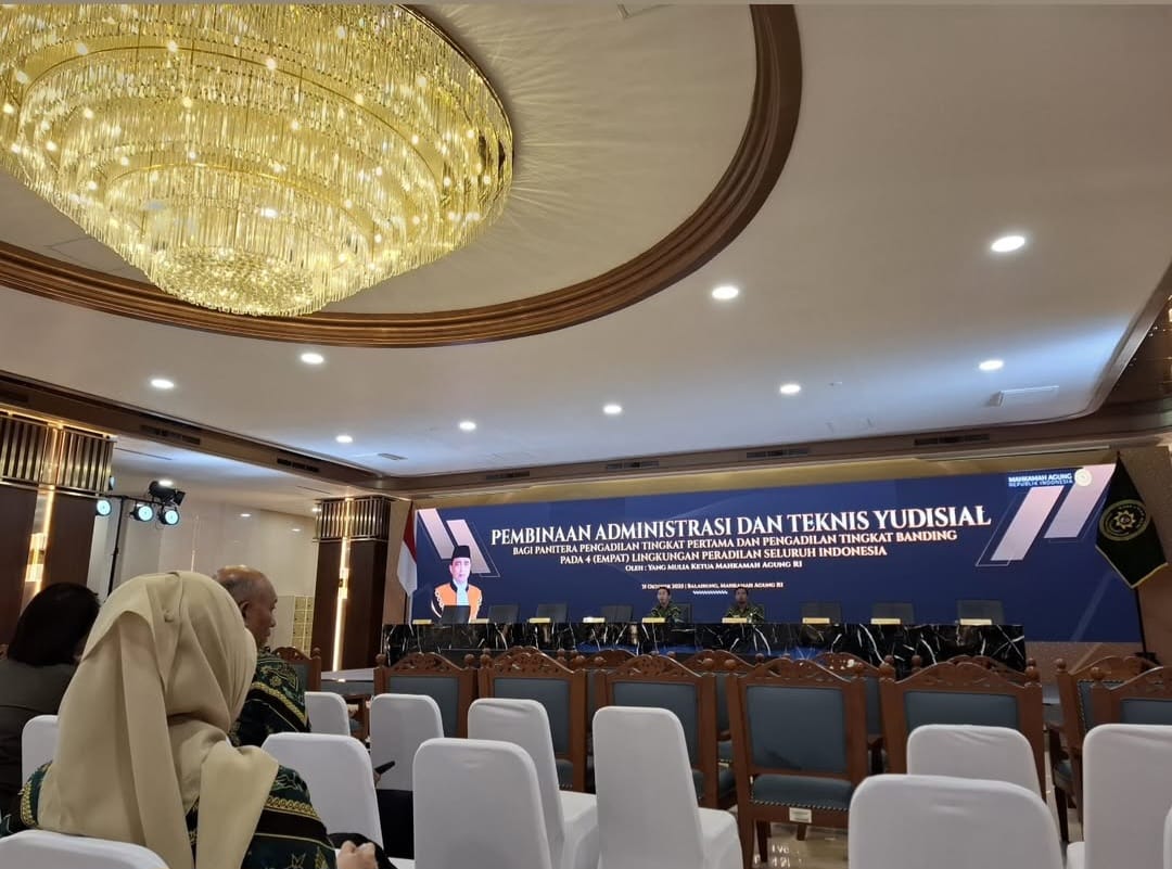 Pembinaan Administrasi dan Teknis Yudisial bagi Panitera Pengadilan Tingkat Pertama dan Tingkat Banding Oleh Pimpinan Mahkamah Agung RI.  Foto; Dokumentasi Biro Hukum dan Humas