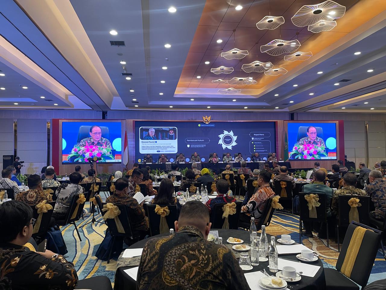 Suasana Rapat Pleno Kamar yang Dipimpin Langsung Oleh Ketua Mahkamah Agung. Foto : Dokumentasi Penulis