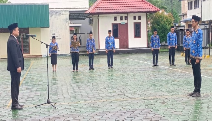 Hujan Gerimis Iringi Upacara Peringatan Hari Pahlawan Nasional d Pengadilan Negeri Serui