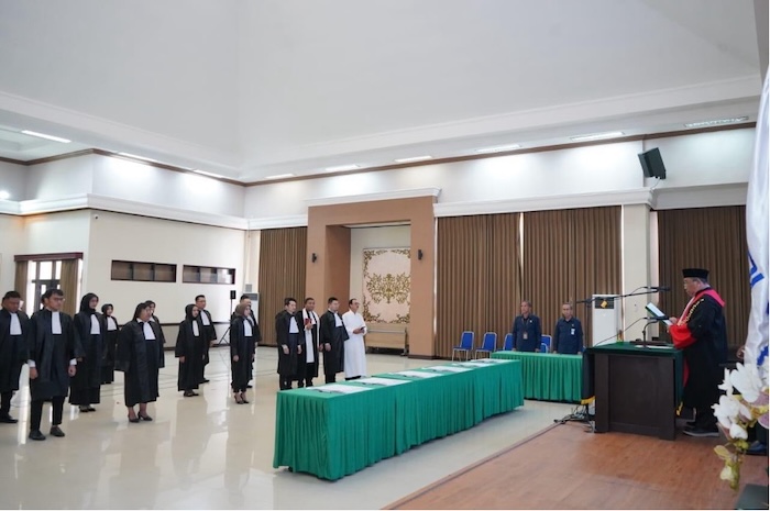 KPT Surabaya: Advokat Wajib Menjunjung Tinggi Integritas