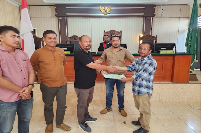 Proses perdamaian dalam gugatan sederhana di PN Gunung Sitoli. Foto : Dokumentasi PN Gunung Sitoli