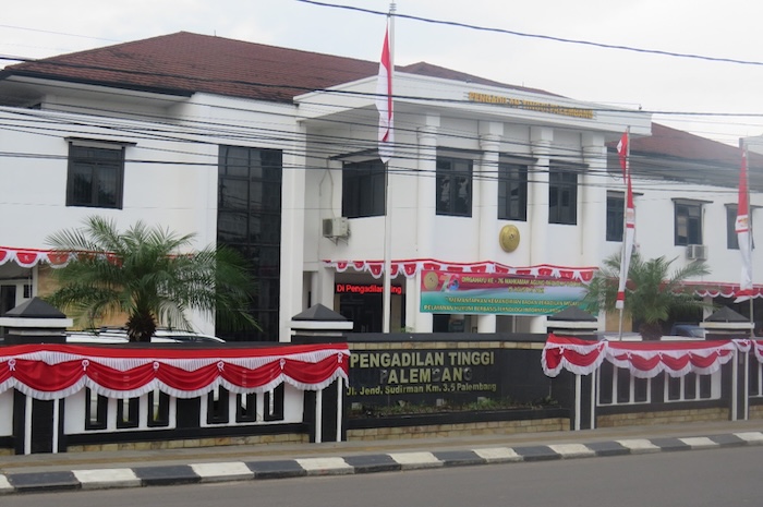 PT Palembang Perberat Masa Percobaan Kades Pemalsu ijazah