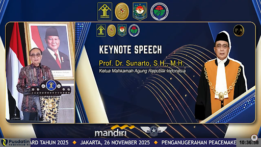 Ketua Mahkamah Agung dalam Keynote Speech pada Acara Penganugerahan Peacemaker Justice Award 2025. Foto : Tangkapan Layar Penulis