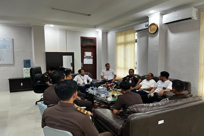 Pertemuan PN Sinabang dan Kejari Simeuleu. Foto : PN SInabang