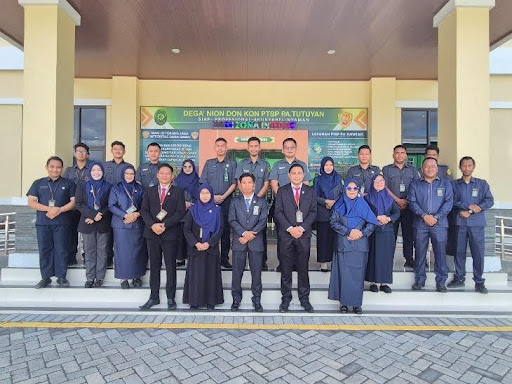 Komitmen Dan Kekompakan, Kunci Keberhasilan  Pengadilan Agama Tutuyan Raih Predikat WBK