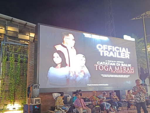 Meriahkan Hakordia 2025 di Yogyakarta, Film Catatan di Balik Toga Merah Diputar di Teras Malioboro