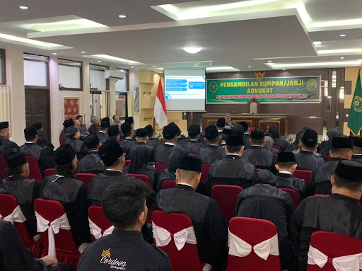 Ketua Pengadilan Tinggi Kalimantan Timur Mendorong Digital Mindset Kepada Para Calon Advokat