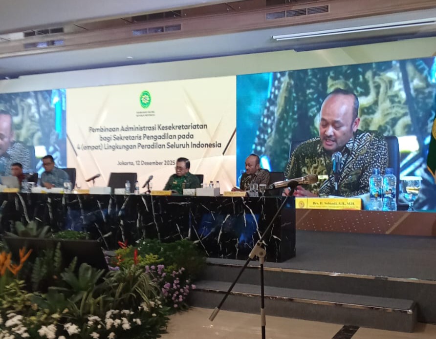 Pembinaan Sekretaris Pengadilan, KaBUA MA Tegaskan Status Honorer Non Dipa