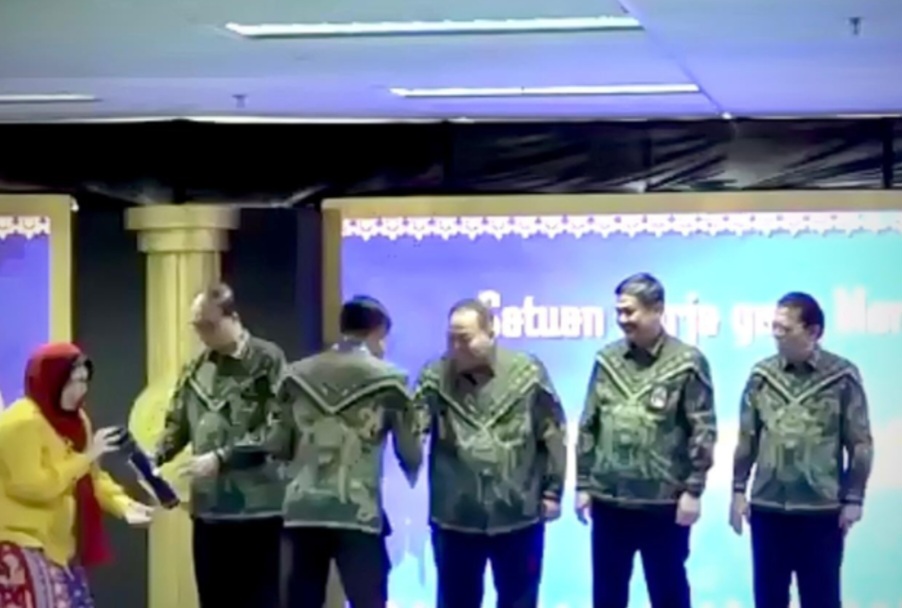 Pengadilan Negeri Kalianda Menerima Penghargaan AMPUH | Foto : Dokumentasi PN Kalianda