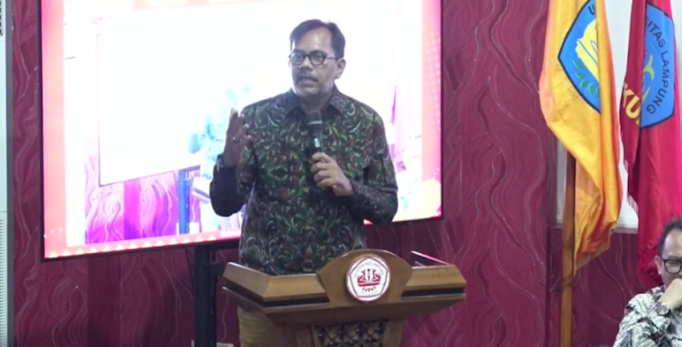 Haris Azhar dala Diskusi Publik dengan tema “Court Security dan Contempt of Court Dalam Bingkai Independence Judiciary” | Foto : Dokumentasi Penulis