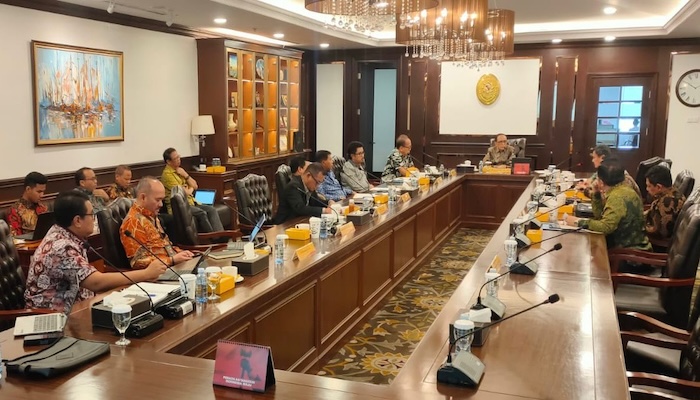 Dari Lantai 13 Medan Merdeka Utara ke Jantung Pandeglang: Sebuah Refleksi tentang Ruang dan Pengabdian