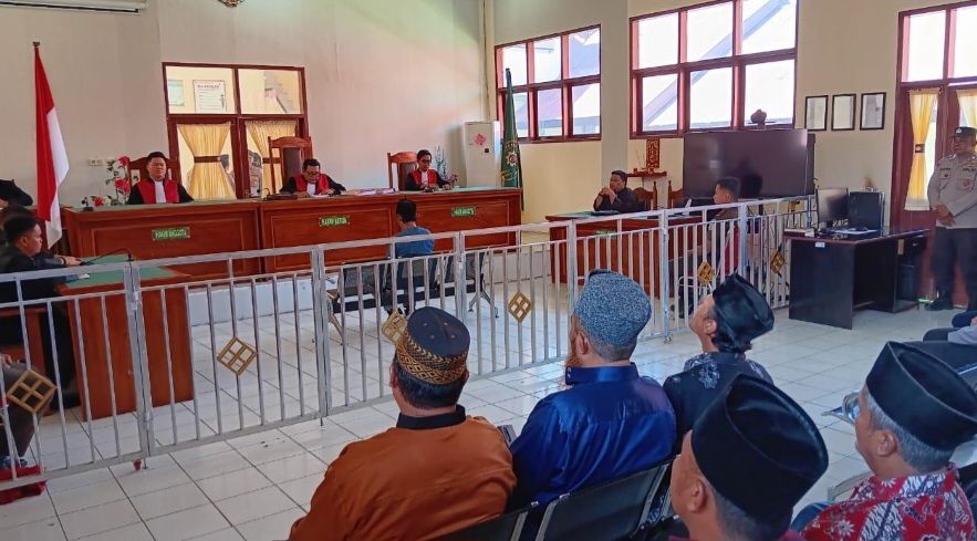 Hakim PN membacakan amar putusan perkara pidana Nomor 53/Pid.B/2025/PN.Bul dalam sidang terbuka untuk umum | Foto: Dokumentasi PN Buol