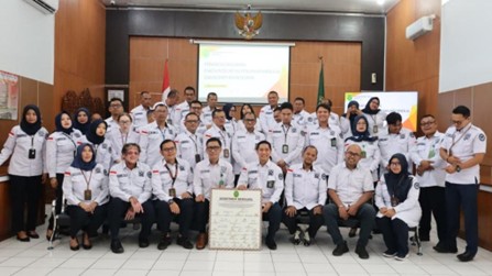 Foto Bersama Keluarga Besar Pengadilan Negeri Garut. (Foto: Dok. PN Garut)