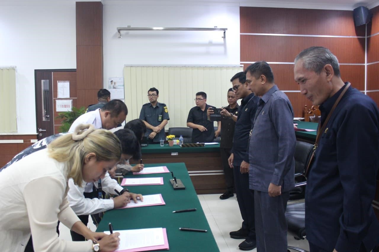 Kukuhkan Integritas, PTUN Manado Gelar Sosialisasi dan Penandatanganan Pakta Integritas Mitra Kerja Pelaksanaan SMAP Tahun 2026