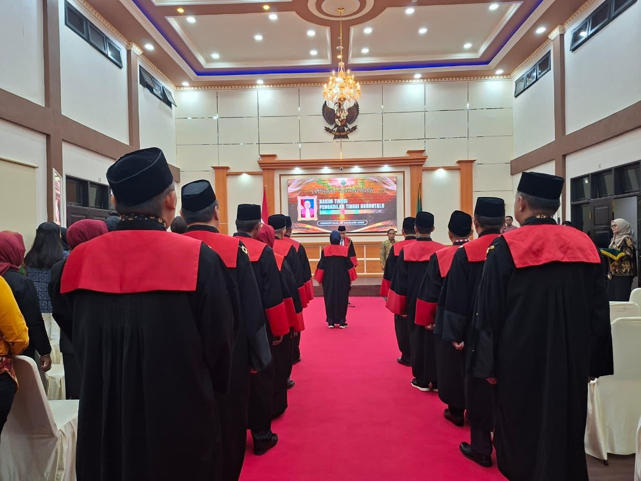 Pengganti Akhir Pengabdian, Makna Terpanjang: Pengadilan Tinggi Gorontalo Gelar Purnabakti Hakim Tinggi Dan Panitera