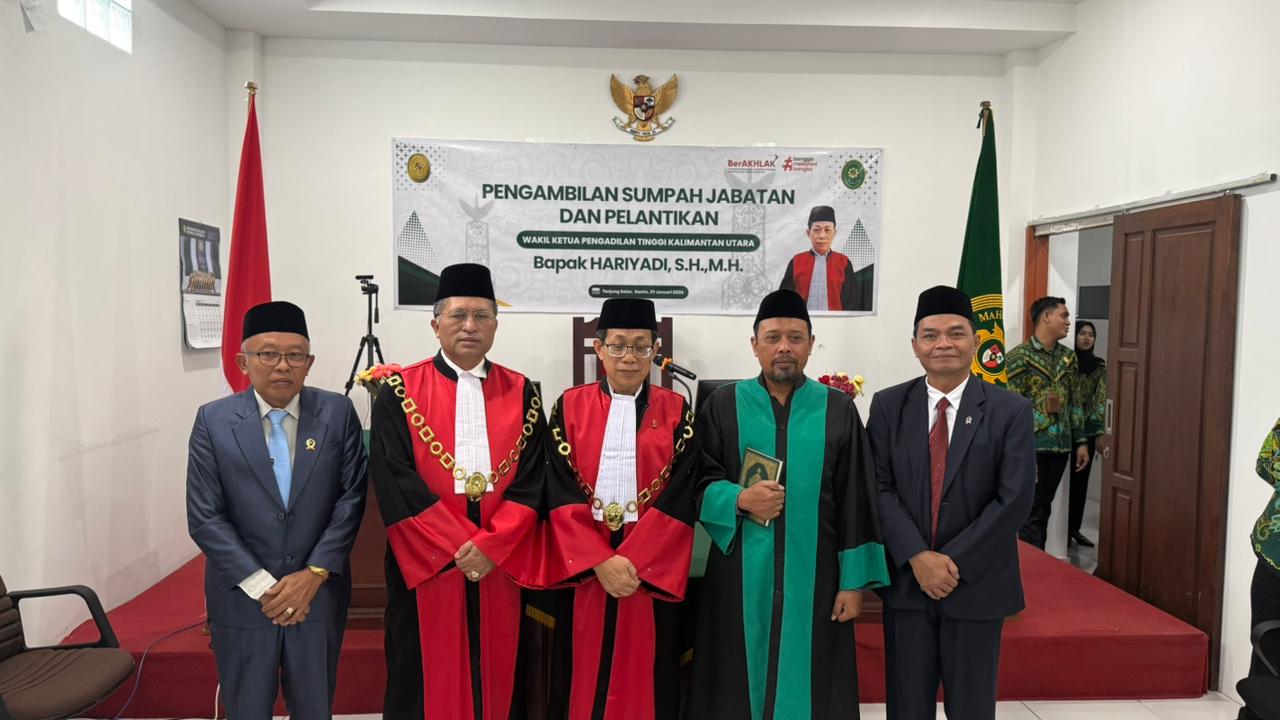 Foto Bersama setelah Pengambilan Sumbah Jabatan Wakil Ketua Pengadilan Tinggi Kalimantan Utara | Dok. PT. Kaltara