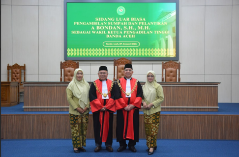 (Foto: Pelantikan Wakil Ketua Pengadilan Tinggi Banda Aceh | Dok. PT Banda Aceh)