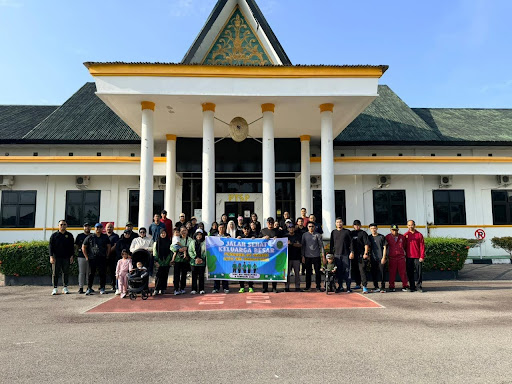 Pengadilan Negeri Siak Sri Indrapura Gelar Jalan Sehat dan Aksi Bersih Sampah di Komplek Perkantoran Kabupaten Siak