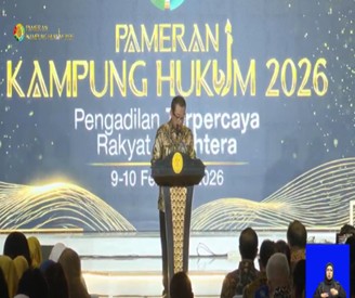 Foto Sekretaris MA RI melaporkan pelaksanaan kampung hukum sebagai mererefleksikan nilai dasar dan terarah kebijakan Mahkamah Agung. Dokumentasi Penulis