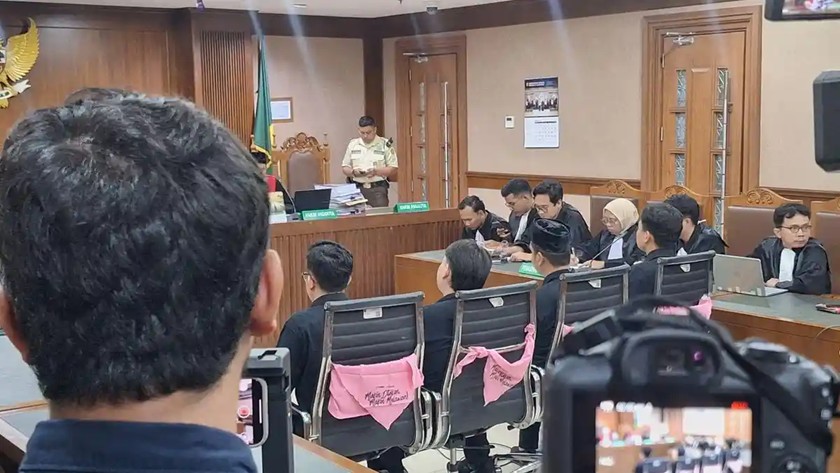 Viral, PN Jakpus Bebaskan Aktivis HAM Delpedro Marhaen dkk!