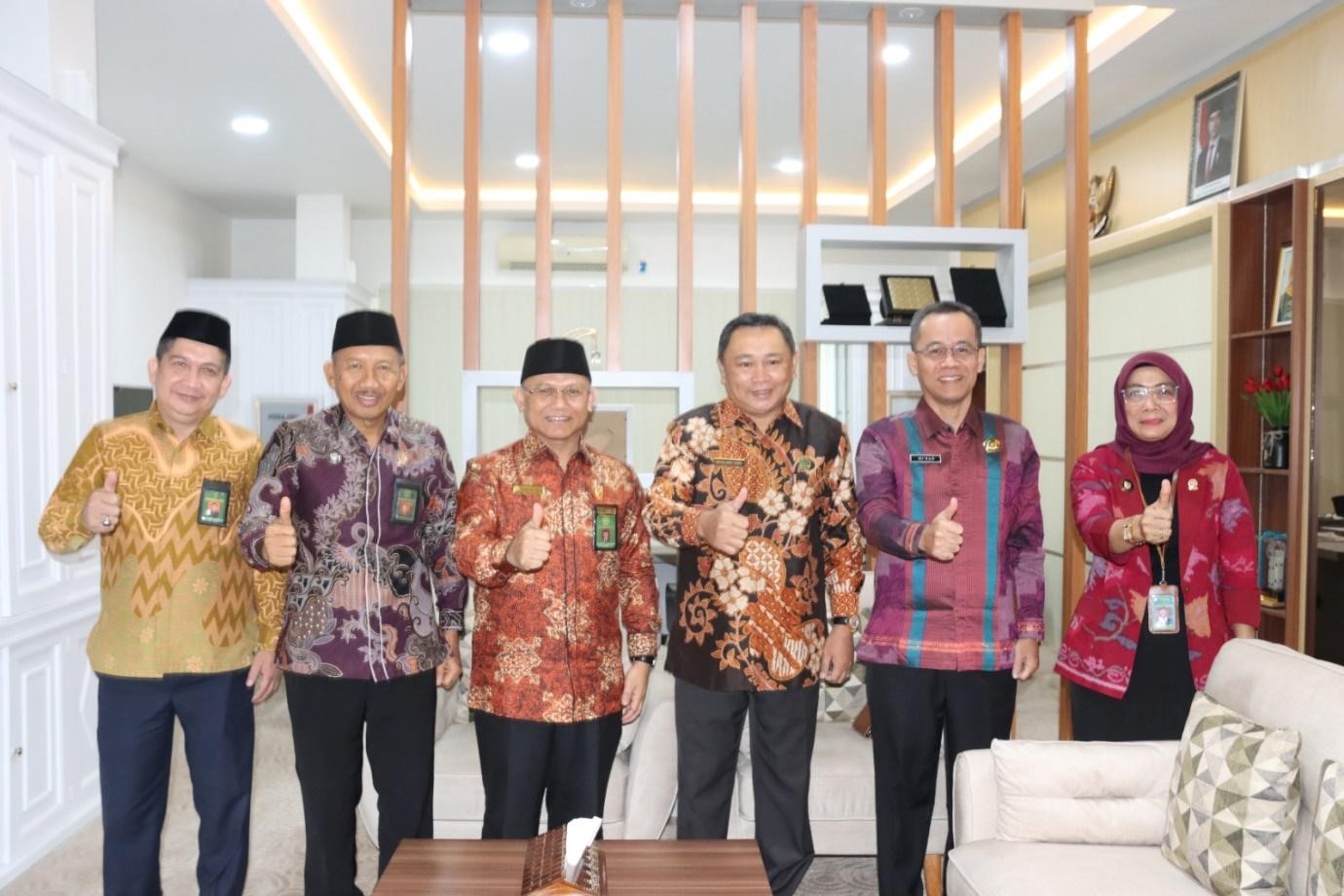 (Foto: PTA Pontianak melakukan kunjungan koordinasi strategis ke Kanwil Kemenag Provinsi Kalimantan Barat | Dok. PTA Pontianak)